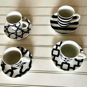 Crate & Barrel Geometric Demitasse Coffee Espresso Cups & Saucers Set of 4 Y2K